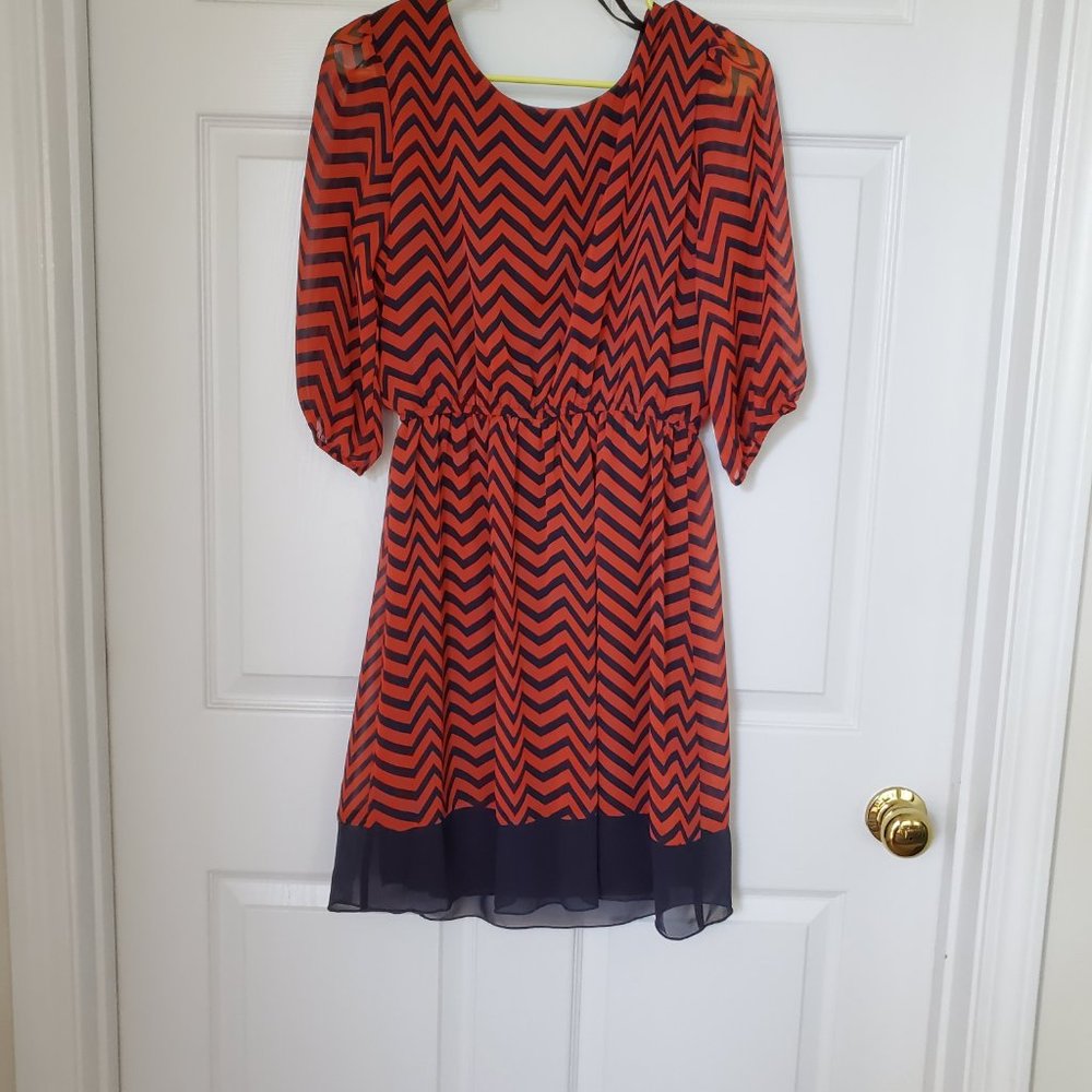 Dress - Picture 3 of 3